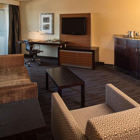 Hilton Winnipeg Airport Suites Exterior foto
