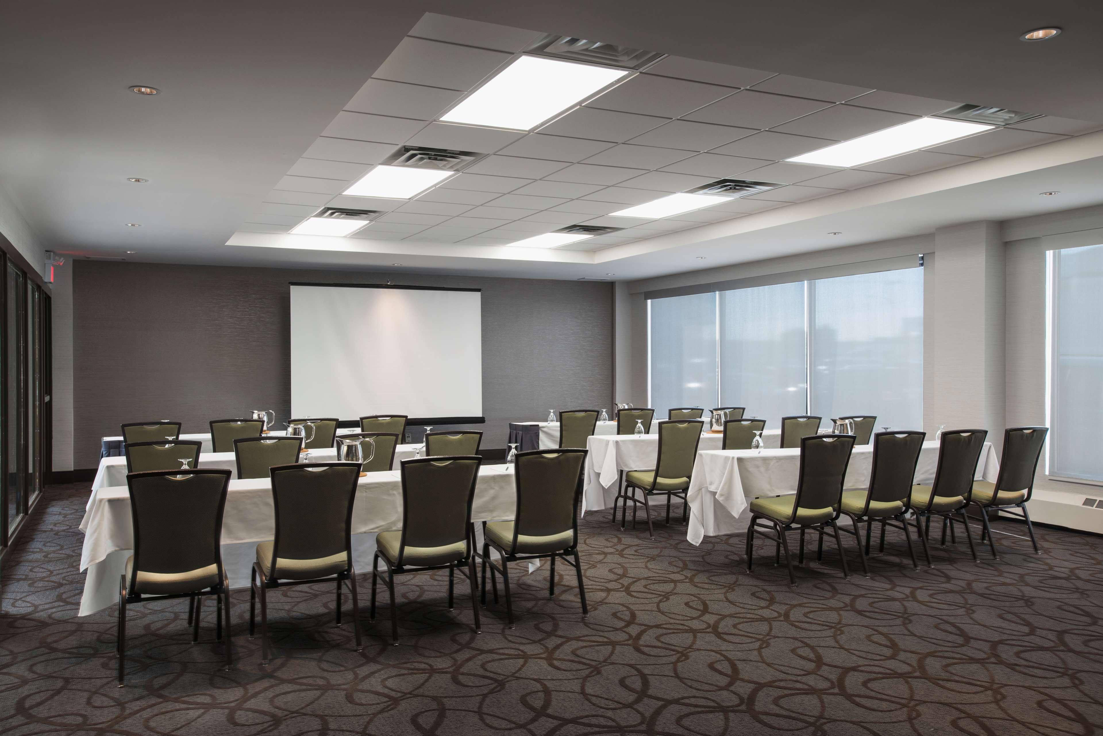 Hilton Winnipeg Airport Suites Exterior foto
